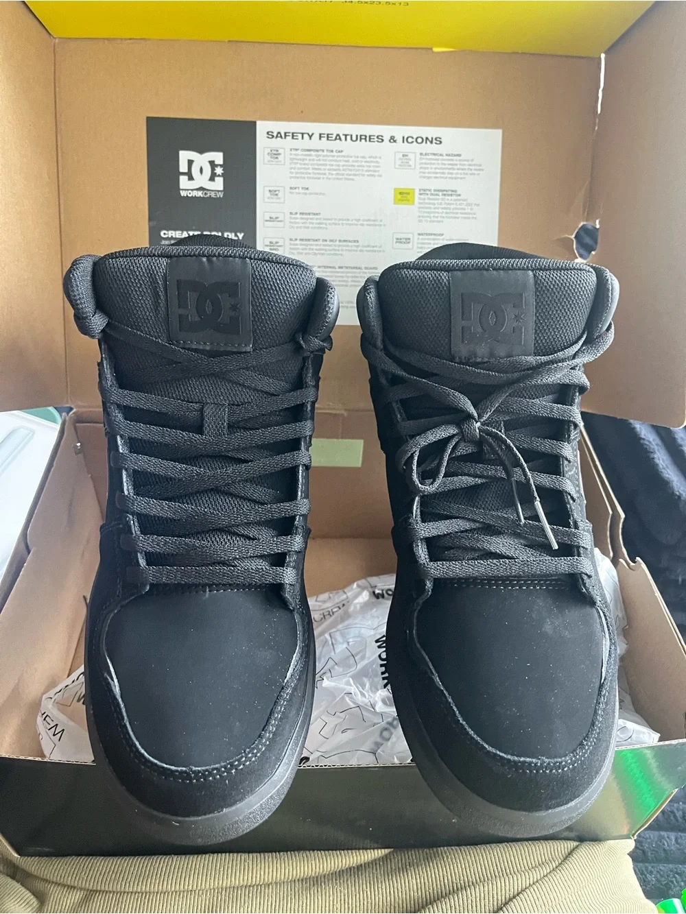 DC Workcrew Branded Gray Shoe Packaging